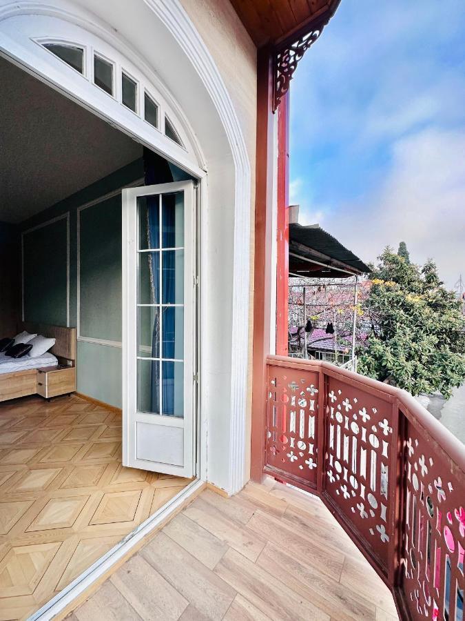 Hotel Embassy Tbilisi Eksteriør bilde