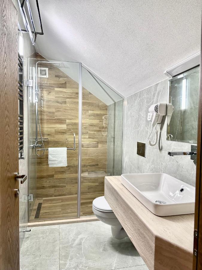 Hotel Embassy Tbilisi Eksteriør bilde