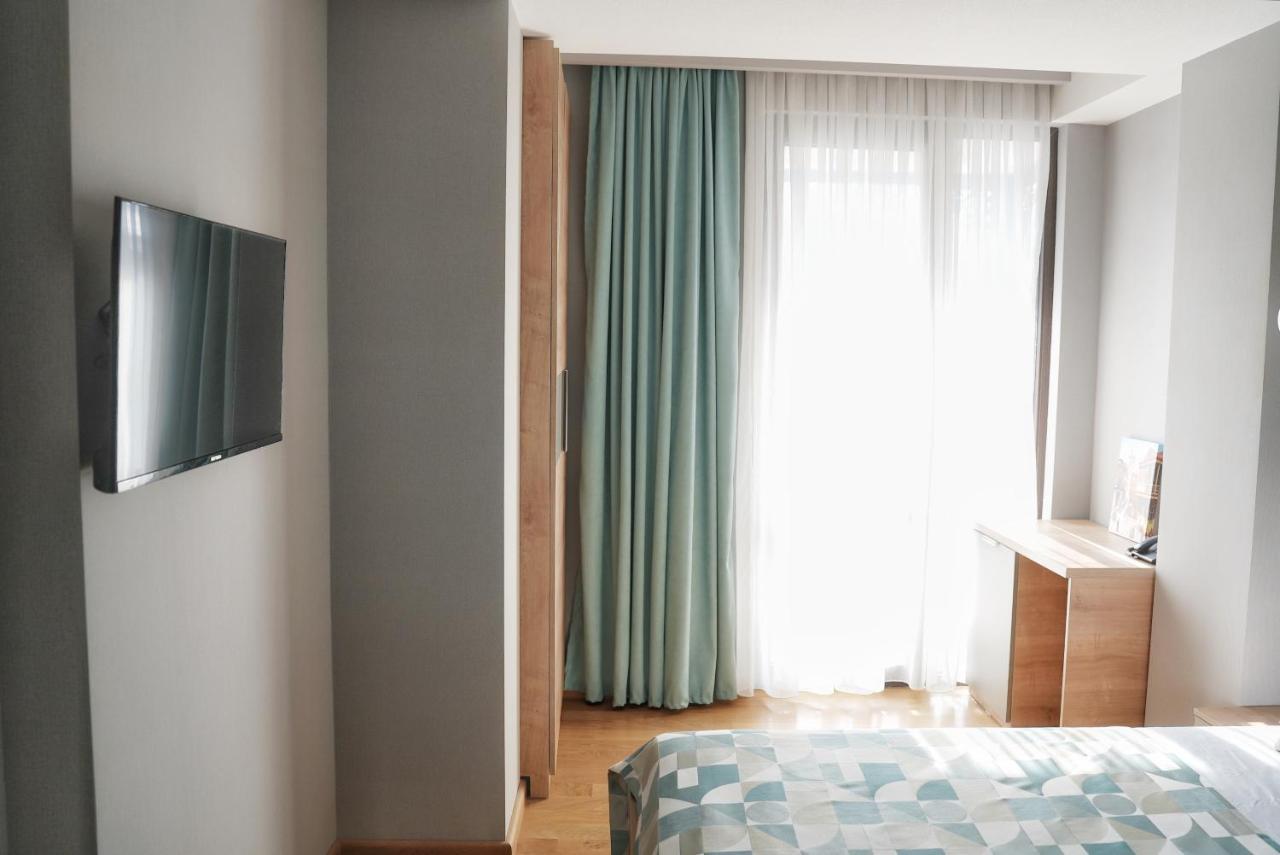 Hotel Embassy Tbilisi Eksteriør bilde